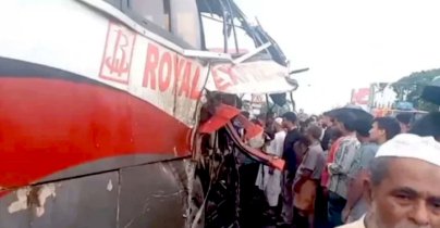 ঢাকা-খুলনা মহাসড়কে দুই বাসের সংঘর্ষে নিহত ৩