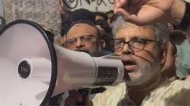 প্রকাশ্য-গুপ্ত সব ধরনের রাজনীতি নিষিদ্ধ ঢাবি হলে: প্রক্টর