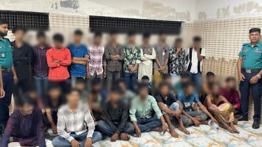 কারওয়ান বাজারে সাঁড়াশি অভিযানে ৩০ জন গ্রেফতার
