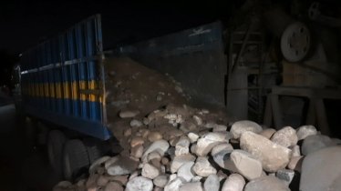 ভোলাগঞ্জ থেকে লুট হওয়া ৪০ হাজার ঘনফুট পাথর ঢাকায় উদ্ধার