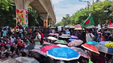 শাহবাগ অবরোধ করে বুয়েট শিক্ষার্থীদের লংমার্চ টু ঢাকা