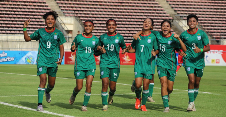 কোরিয়ার বিপক্ষে দুর্দান্ত লড়াই করছে বাংলাদেশ কোরিয়ার বিপক্ষে দুর্দান্ত লড়াই করছে বাংলাদেশ