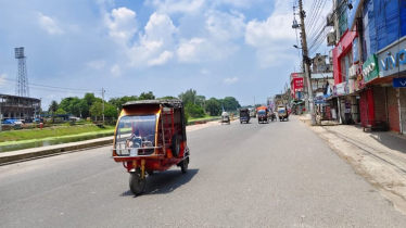 কারফিউ শিথিল থাকলেও রয়েছে জনমনে আতঙ্ক 