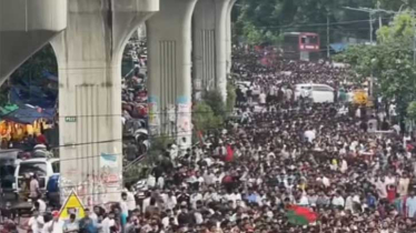 শাহবাগ অবরোধে ছাত্রদল, যান চলাচল বন্ধ