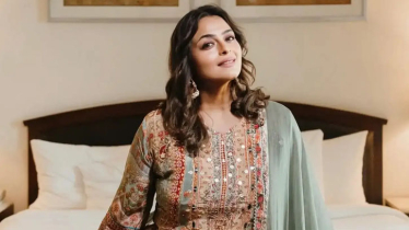 ক্লাস টেনে ফেল করে ব্যাংকারের সঙ্গে পালিয়ে বিয়ে
