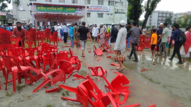 ‘জয় বাংলা’ স্লোগান দিয়ে এনসিপির সমাবেশ মঞ্চে ছাত্রলীগের হামলা
