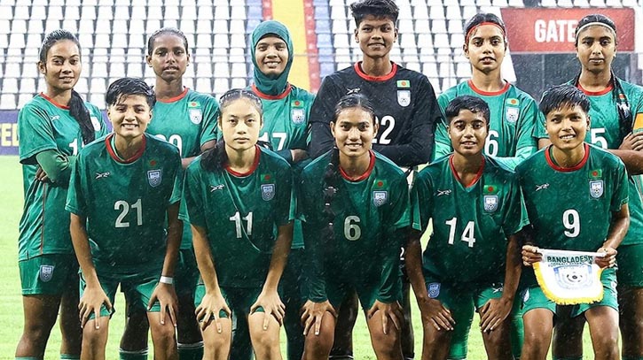 ভুটানকে উড়িয়ে সাফে হ্যাটট্রিক জয় বাংলাদেশের