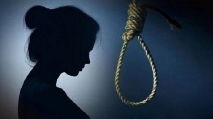 স্বামীকে চিঠি,  প্রবাসীর স্ত্রীর ঝুলন্ত লাশ উদ্ধার