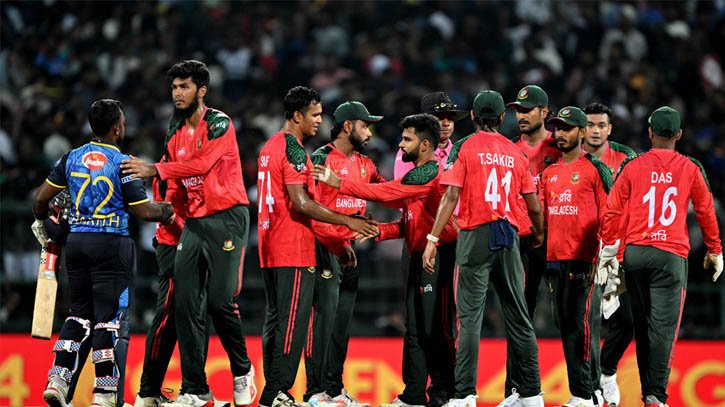 শ্রীলঙ্কায় ব্যাটিং ব্যর্থতায় গুঁড়িয়ে বাংলাদেশ