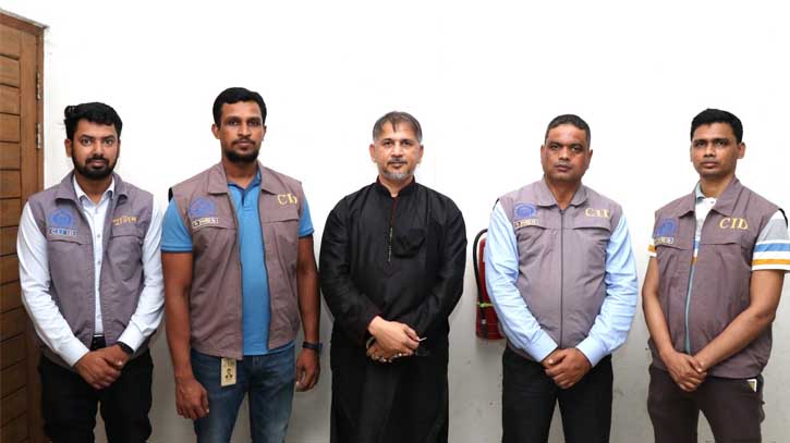 মানিলন্ডারিং মামলায় গ্রেফতার বিএসবি গ্লোবালের চেয়ারম্যান মানিলন্ডারিং মামলায় গ্রেফতার বিএসবি গ্লোবালের চেয়ারম্যান