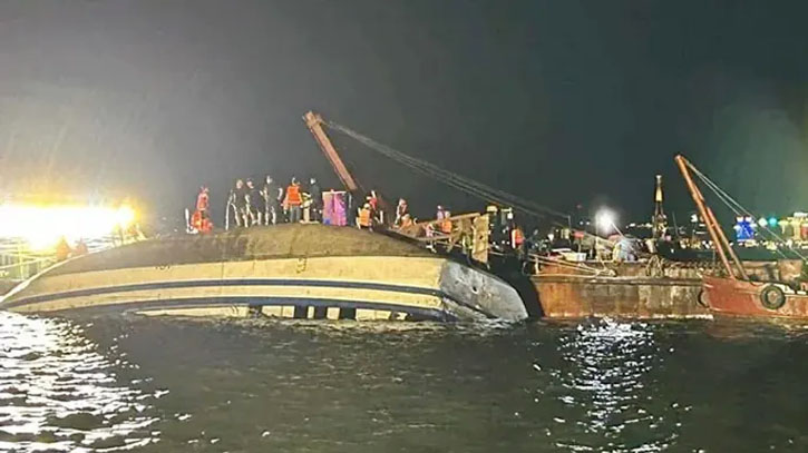 ভিয়েতনামে বোট ডুবে ৩৭ জনের মৃত্যু 