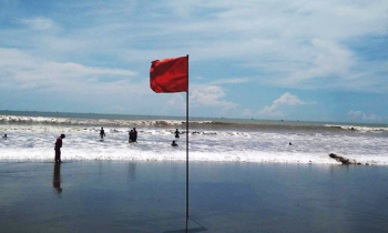 সাগরে ৩ নম্বর সংকেত, পাহাড়ি এলাকায় ভূমিধসের শঙ্কা