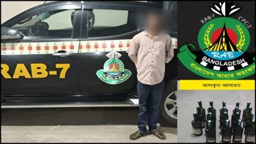 চট্টগ্রামের হাটহাজারীতে মদসহ বাস চালক আটক