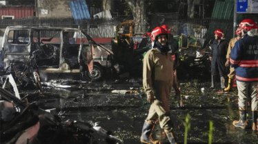 নয়াদিল্লিতে লালকেল্লার সামনে বিস্ফোরণ, নিহত বেড়ে ১৩