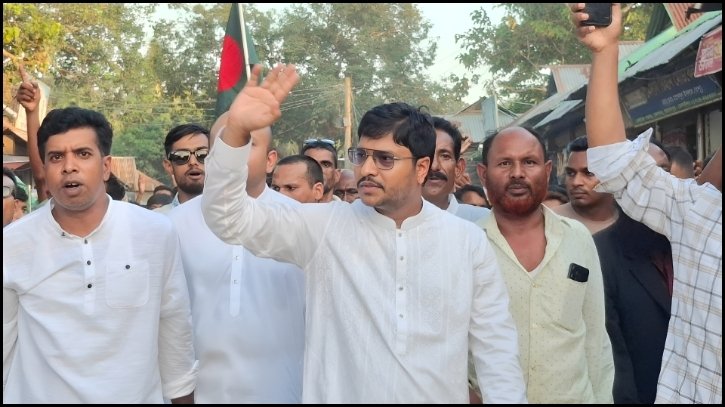 জামালপুরে দলীয় মনোনয়ন বঞ্চিত  হয়েও হেলিকপ্টারে এসে বিএনপি নেতার গণসংযোগ