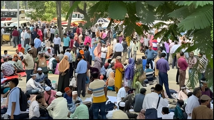 দুই উপদেষ্টার পদত্যাগের দাবি প্রাথমিক শিক্ষকদের