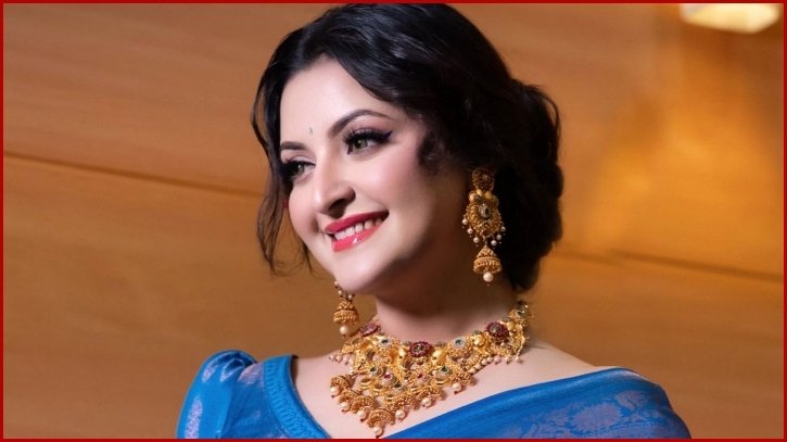 জন্মদিনে মালয়েশিয়ায় কাটানো পরীর ১০ দিন