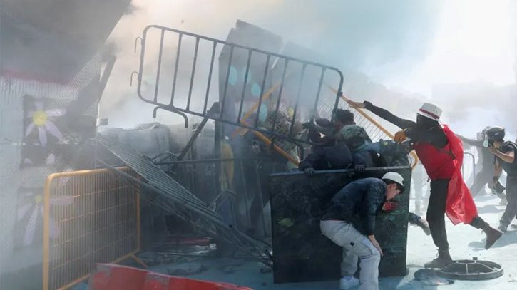 মেক্সিকোতে জেন-জি বিক্ষোভে রণক্ষেত্র, আহত শতাধিক