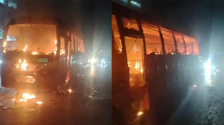 গাজীপুরে চলন্ত বাসে আগুন 
