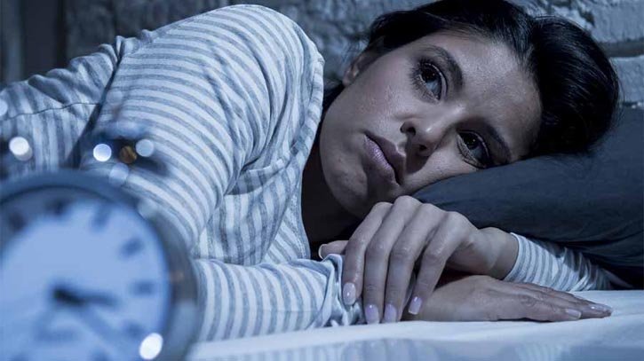 রাতে ঘুম না আসলে ওষুধ নয়, অভ্যাস বদলান: সময়মতো ঘুম আনতে ৯টি কার্যকর উপায়