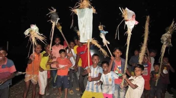 কার্তিকের শেষ সন্ধ্যায় জ্বলে উঠত মশাল: হারিয়ে যাচ্ছে বাংলার একটি প্রাচীন লোকউৎসব