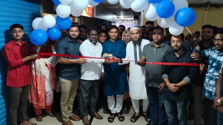 বগুড়ায় ফিতা কেটে জেলা যুব পরিষদের উদ্বোধন