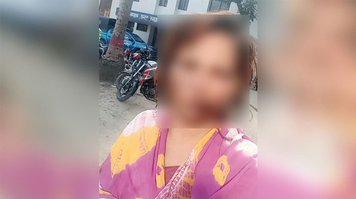 নারী নৃত্যশিল্পীকে বর্বর নির্যাতন, চুল কেটে ও মুখে কালি মেখে হেনস্তা