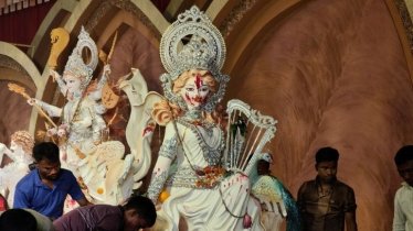 শারদীয় দুর্গোৎসবের সমাপ্তি, চলছে বিসর্জনের প্রস্তুতি