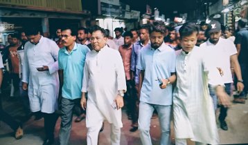 পূজা মণ্ডপ পরিদর্শনে বিএনপির কেন্দ্রীয় নেতা ড্যানী