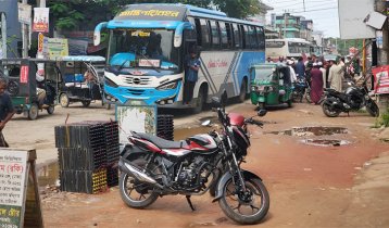 ধীরে ধীরে স্বস্তি ফিরছে খাগড়াছড়িতে