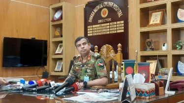 মিরপুরে অগ্নিকাণ্ডে  ১৬ জনের মৃত্যু বিষাক্ত গ্যাসে নয়: ঢামেক পরিচালক