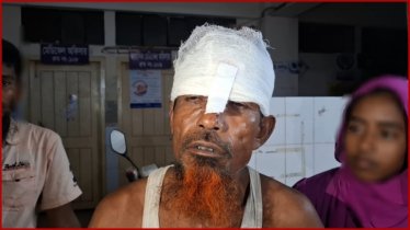 মাদক সেবনে বাধা দেওয়ায় বৃদ্ধকে কুপিয়ে জখম