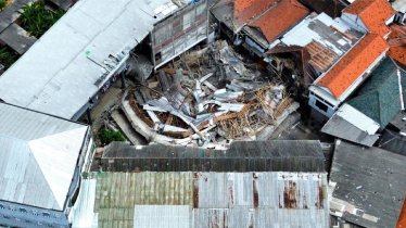 ইন্দোনেশিয়ায় স্কুল ধসে এখনো ৯১ জন নিখোঁজ