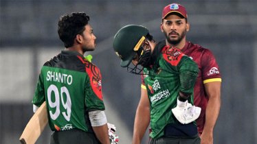 সুপার ওভারে জিতে সিরিজের সমতায় ফিরল ওয়েস্ট ইন্ডিজ