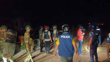 ব্রাহ্মণবাড়িয়ায় রাতে টর্চ লাইট জ্বালিয়ে দুই পক্ষের রক্তক্ষয়ী সংঘর্ষ