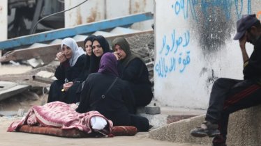 গাজায় ইসরায়েলি হামলায় ৫২ শিশুসহ নিহত ১০৯ গাজায় ইসরায়েলি হামলায় ৫২ শিশুসহ নিহত ১০৯