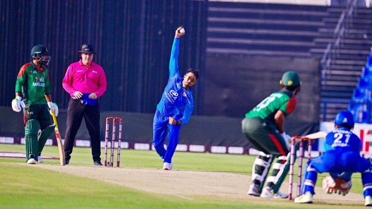 দুইশ পেরতে’ই অলআউট বাংলাদেশ 