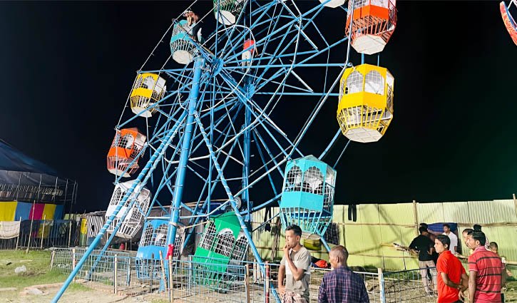 গাজীপুরে মেলায় নাগরদোলা হেলে পড়ে আহত ৫