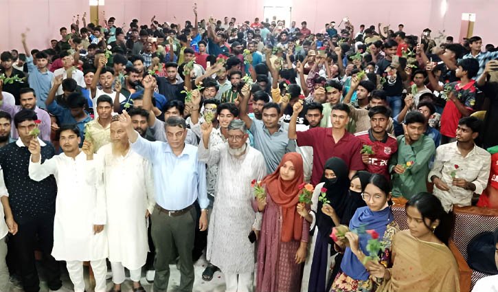 লালমনিরহাটে বৈষম্যবিরোধী আন্দোলনের ৫ শতাধিক শিক্ষার্থীর ছাত্রদলে যোগদান