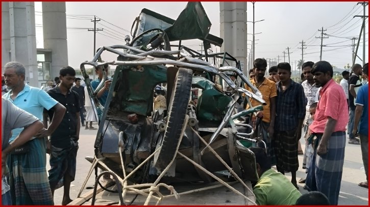 জামালপুরে কাভার্ডভ্যান-ইজিবাইক সংঘর্ষে নিহত ৩, আহত ৪ জামালপুরে কাভার্ডভ্যান-ইজিবাইক সংঘর্ষে নিহত ৩, আহত ৪