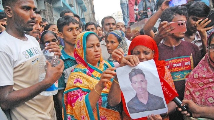 মিরপুরের আগুনে মৃতের সংখ্যা বেড়ে ১৬, স্বজনদের আহাজারি