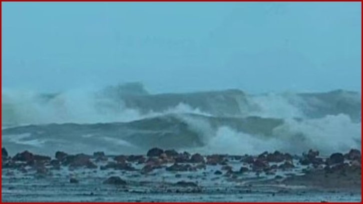 অন্ধ্র প্রদেশে আঘাতের পর দুর্বল হয়ে পড়েছে ঘূর্ণিঝড় ‘মোন্থা’ অন্ধ্র প্রদেশে আঘাতের পর দুর্বল হয়ে পড়েছে ঘূর্ণিঝড় ‘মোন্থা’