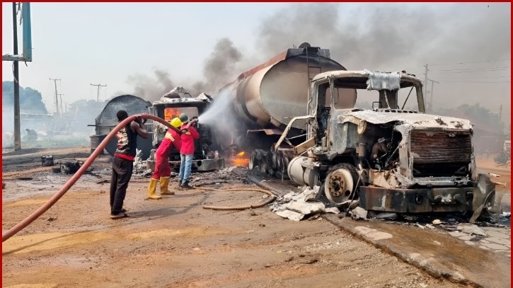 নাইজেরিয়ায় জ্বালানি ট্যাঙ্কার বিস্ফোরণ, নিহত ৩৮