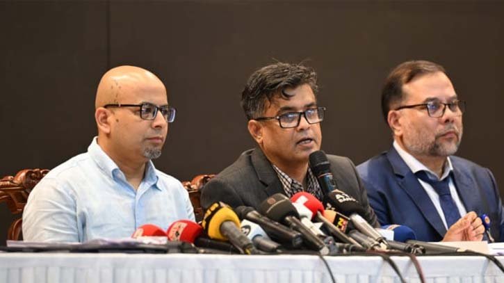 ‘একবিংশ শতাব্দীতে হাসিনার মতো বড় খুনি কেউ নেই’ ‘একবিংশ শতাব্দীতে হাসিনার মতো বড় খুনি কেউ নেই’