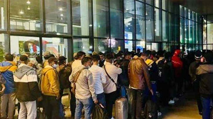 লিবিয়া থেকে দেশে ফিরে এসেছে ১৭৪ জন