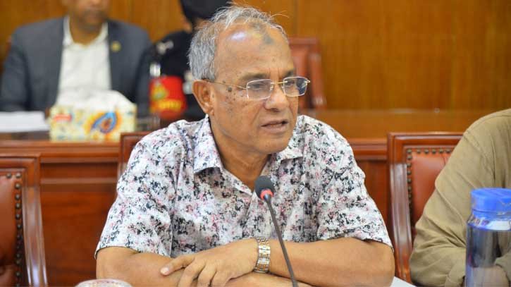 ‘আমার পরিবার দেশে, আমি সেফ এক্সিট নেব কেন?’