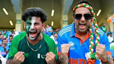 টসে জিতে ফিল্ডিংয়ে ভারত, ফাইনালেও হাত মেলালেন না দুই অধিনায়ক