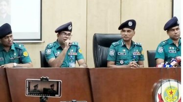 আ. লীগ ধরলেই পুরস্কারের খবর নিয়ে যা বলল ডিএমপি