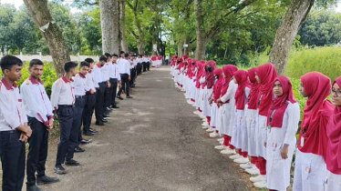 জুঁই হত্যার বিচারের দাবিতে শিক্ষার্থীদের মানববন্ধন 
