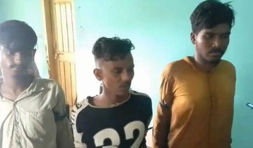 ব্যাটারিচালিত অটোরিকশা ছিনতাই করতে চালককে হত্যা, আটক ৩